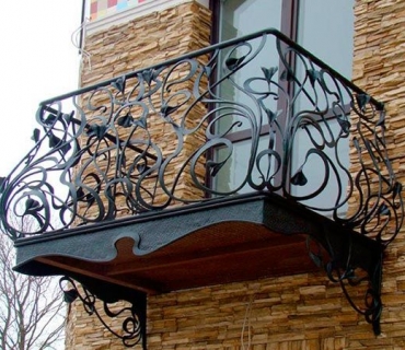 Создание кованых балконов для домов и коттеджей в Казани